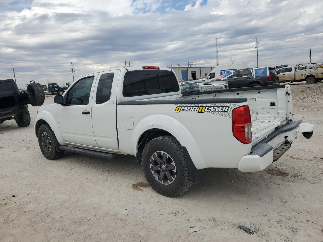 2017 Nissan Navara (Frontier) VIN 1N6DD0CU2HN775982 Copart auction photo, rear end damage thumbnail 2