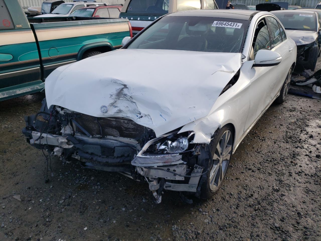 2015 Mercedes-Benz C-klasse VIN 55SWF4KB9FU016852 Copart auction photo, front end / side damage thumbnail 2