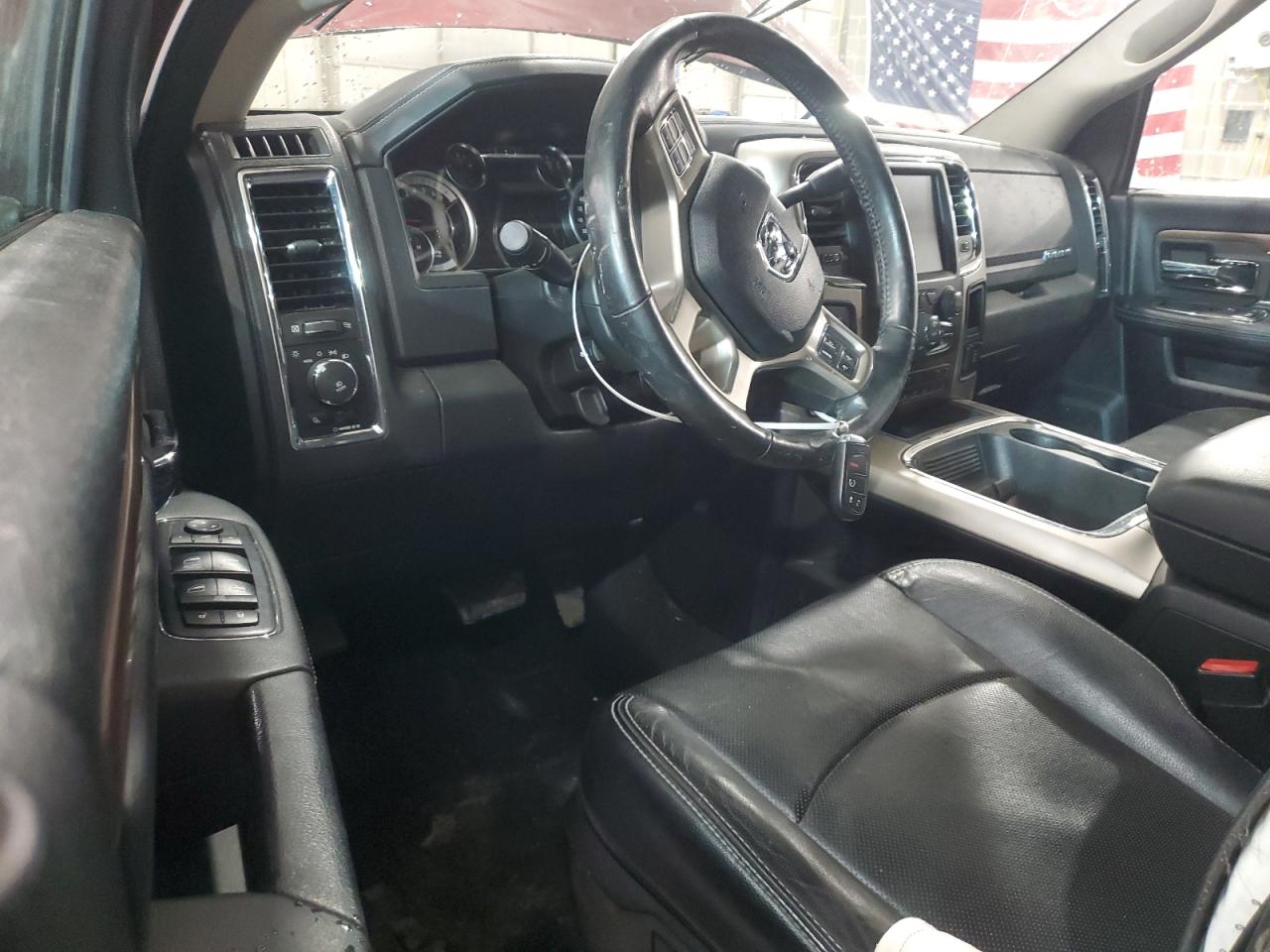 2017 RAM 2500 VIN 3C6UR5FJ6HG555117 Copart auction photo, front end / side damage thumbnail 8