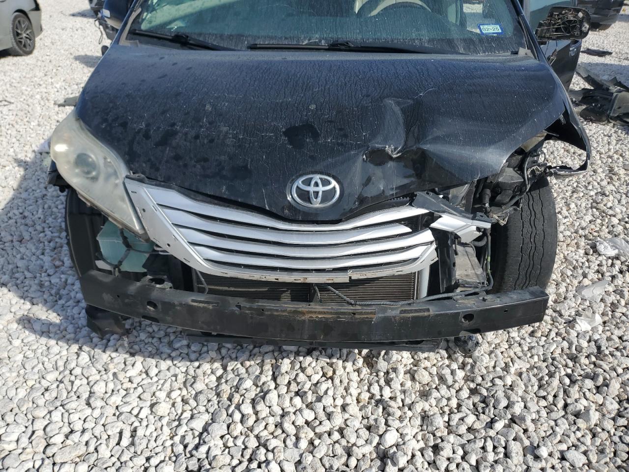2014 Toyota Sienna VIN 5TDYK3DC4ES413028 Copart auction photo, front end damage thumbnail 13