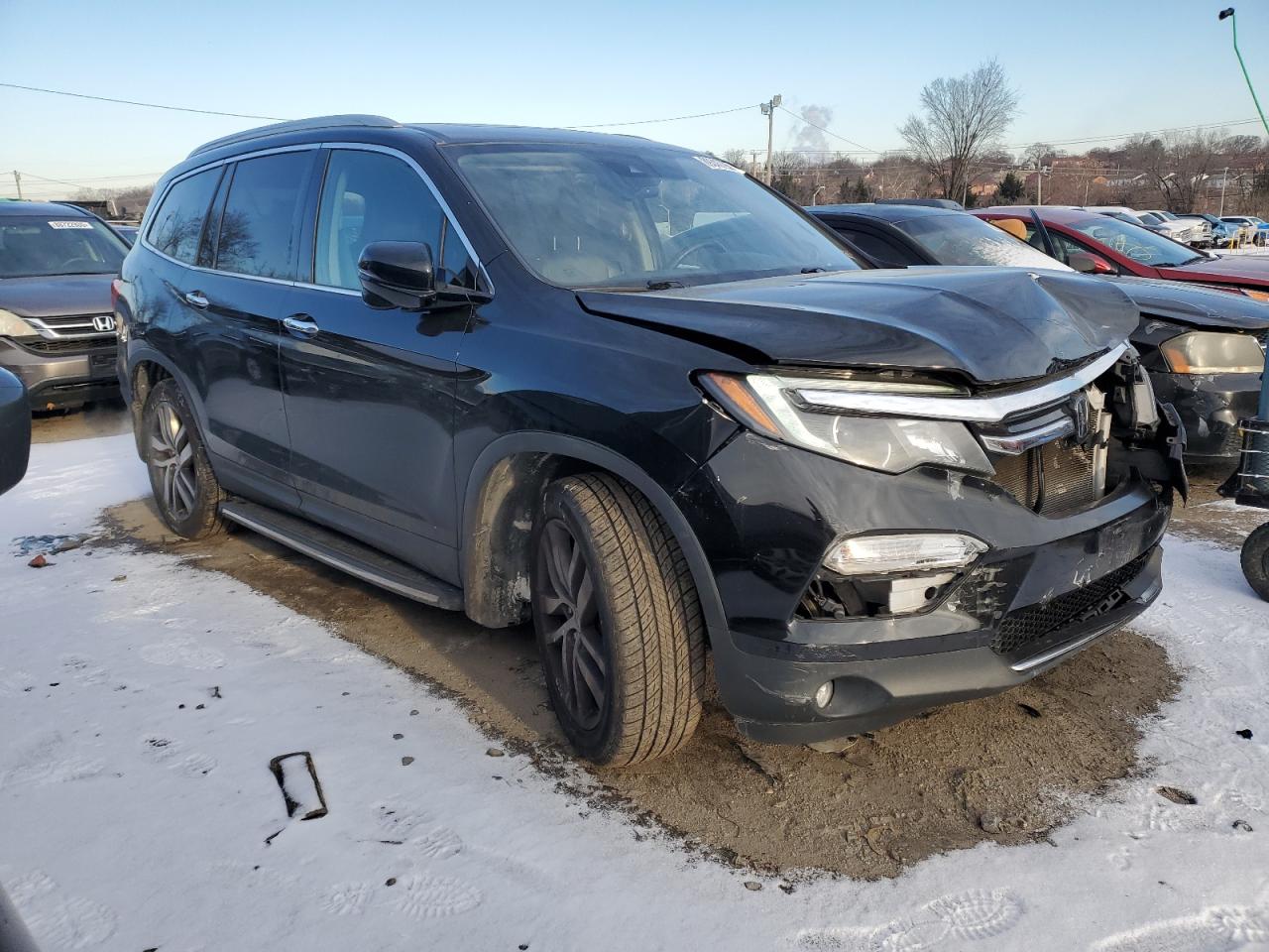 2018 Honda Pilot VIN 5FNYF6H96JB029528 Copart auction photo, front end / side damage thumbnail 4