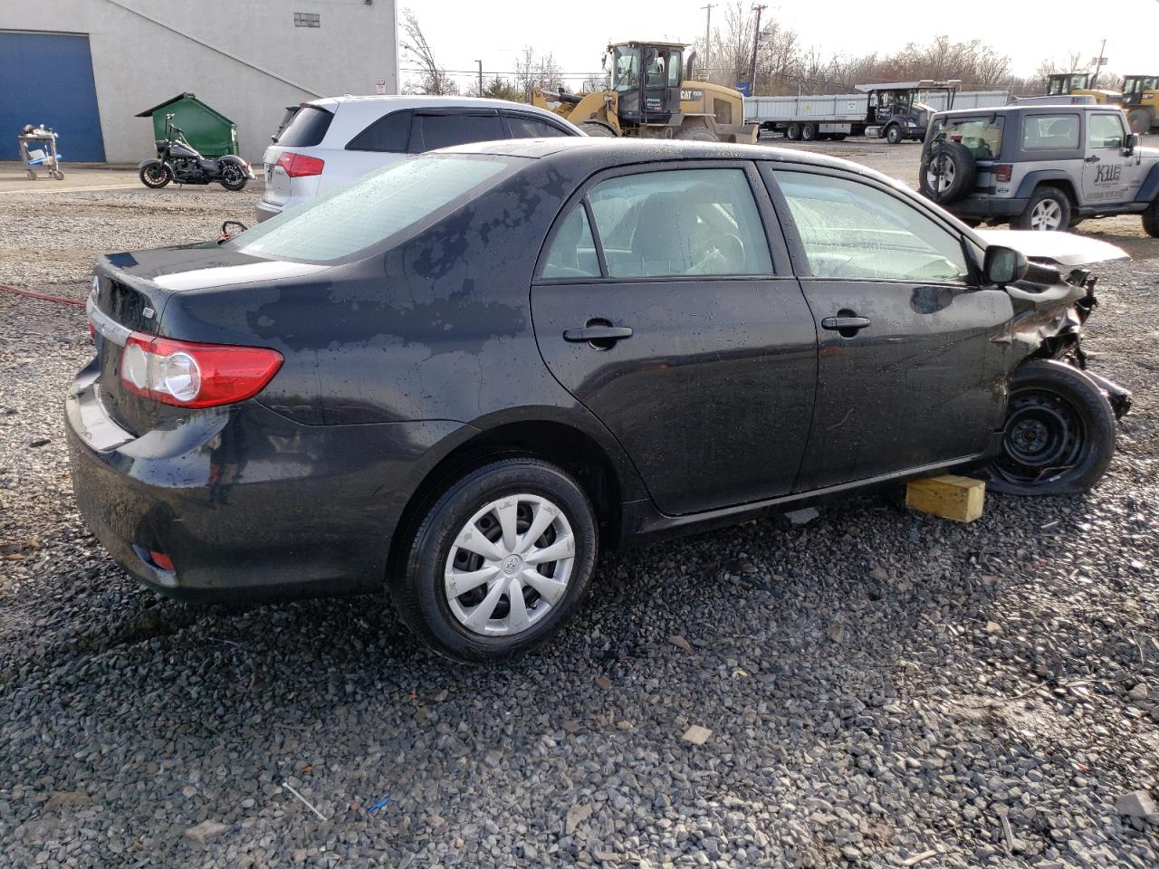 2011 Toyota Corolla VIN 2T1BU4EE9BC631816 Copart auction photo, front end / side damage thumbnail 3