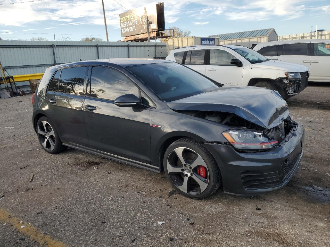 2017 Volkswagen GTI VIN 3VW547AU5HM038284 Copart auction photo, front end damage thumbnail 4