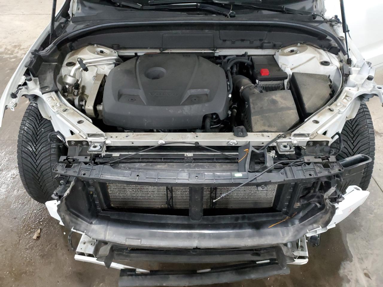 2018 Volvo XC60 VIN YV4102RK7J1062427 Copart auction photo, front end damage thumbnail 13