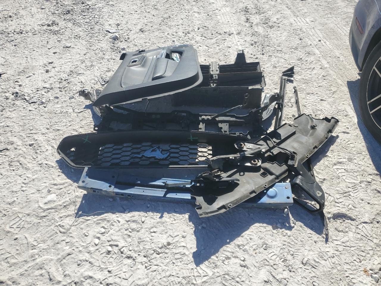 2018 Ford Mustang VIN 1FATP8UH8J5167238 Copart auction photo, front end / side damage thumbnail 12
