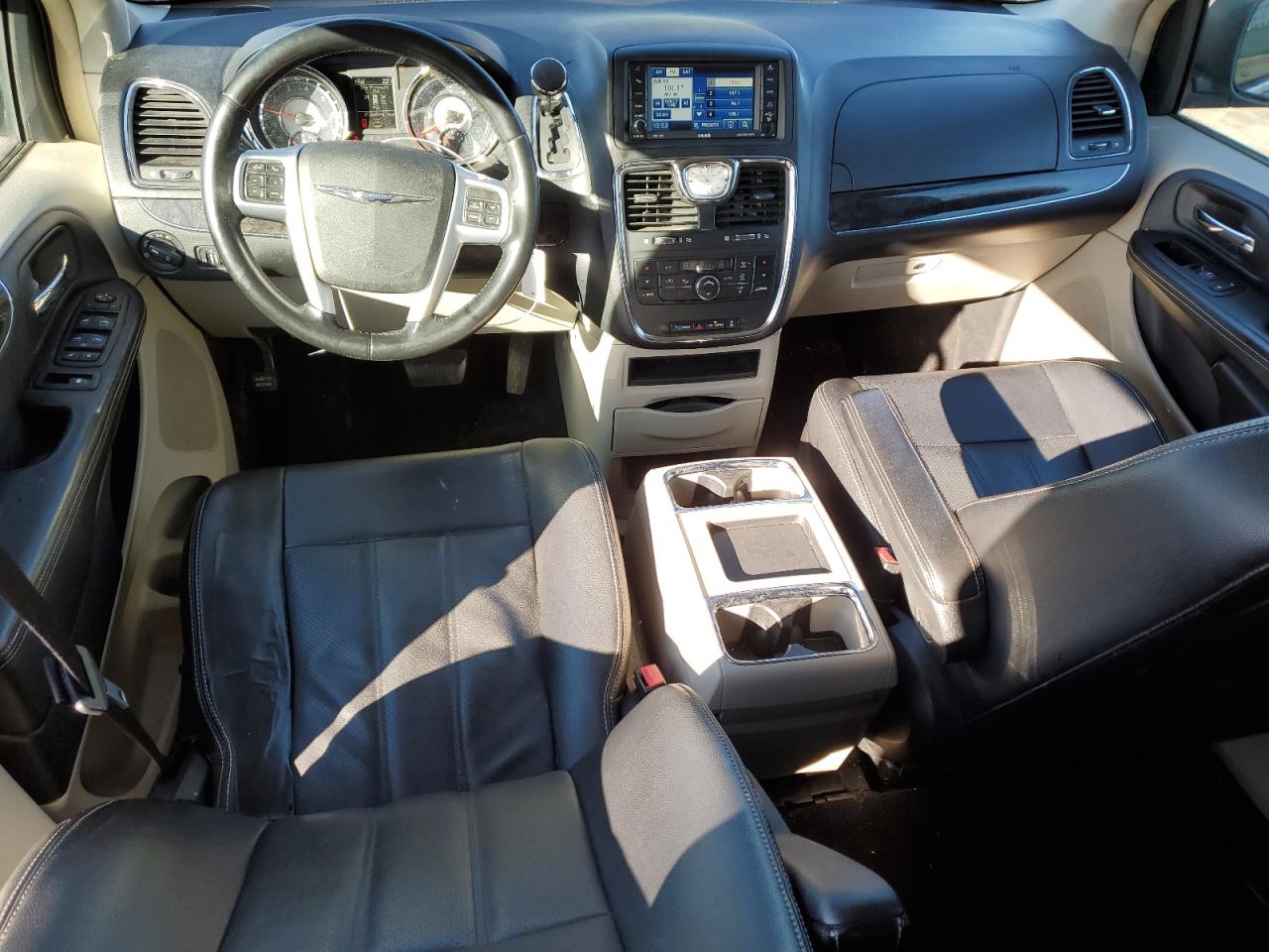 2012 Chrysler Town & Country VIN 2C4RC1BG8CR186590 Copart auction photo, front end damage thumbnail 8