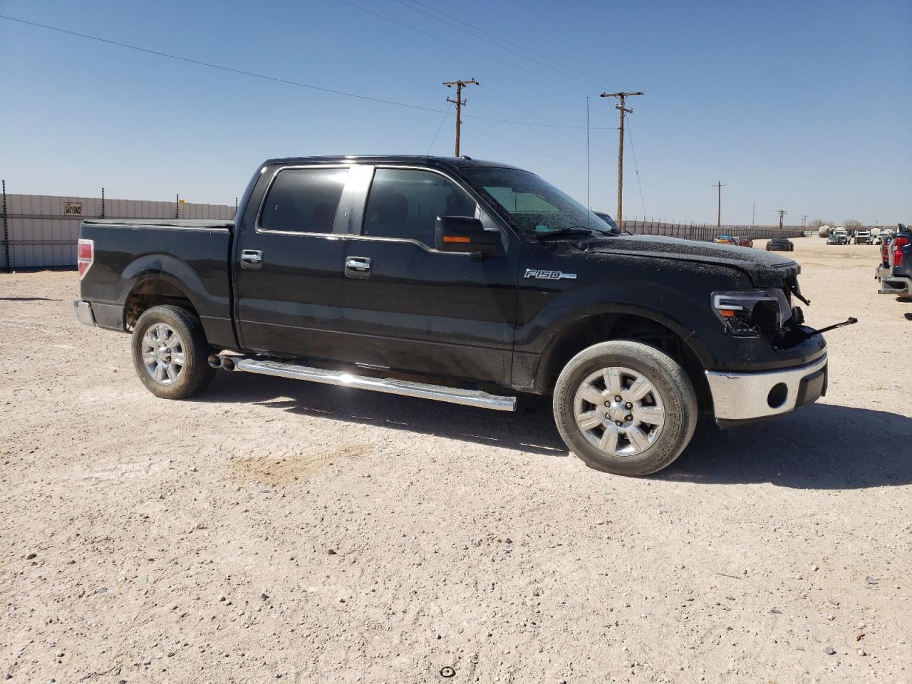 2011 Ford F-150 VIN 1FTFW1CF6BFC64807 Copart auction photo, front end / minor dent/scratches damage thumbnail 4