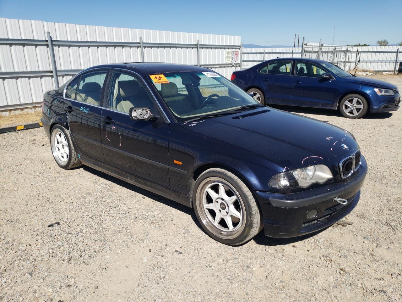 2001 BMW 3er VIN WBAAV53481JR79017 Copart auction photo, rear end / side damage thumbnail 4
