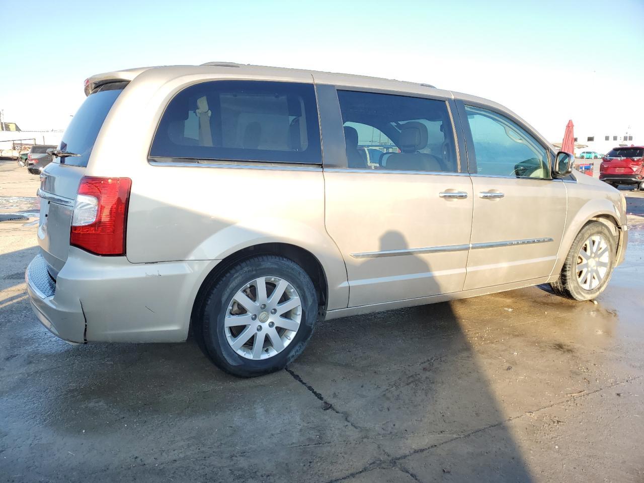 2012 Chrysler Town & Country VIN 2C4RC1CG5CR270168 Copart auction photo, mechanical / minor dent/scratches damage thumbnail 3
