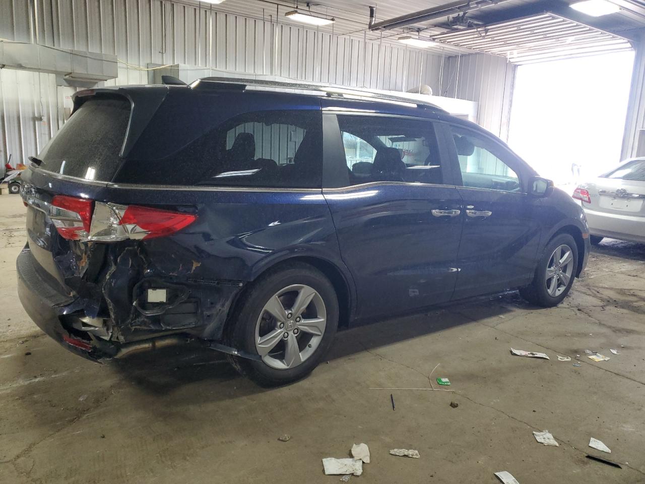 2020 Honda Odyssey VIN 5FNRL6H75LB033441 Copart auction photo, rear end damage thumbnail 3