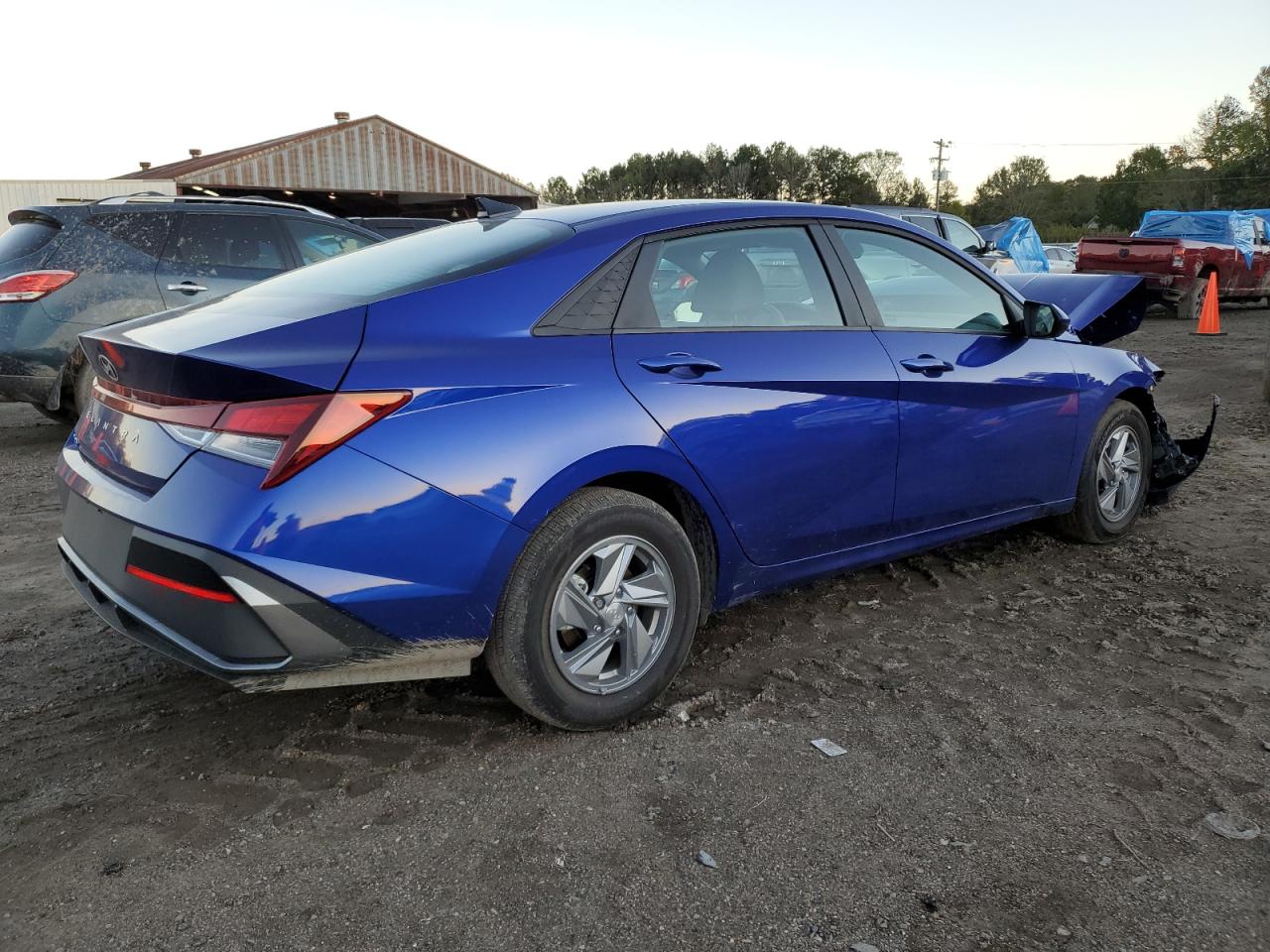2024 Hyundai Elantra VIN KMHLL4DG3RU817452 Copart auction photo, front end damage thumbnail 3