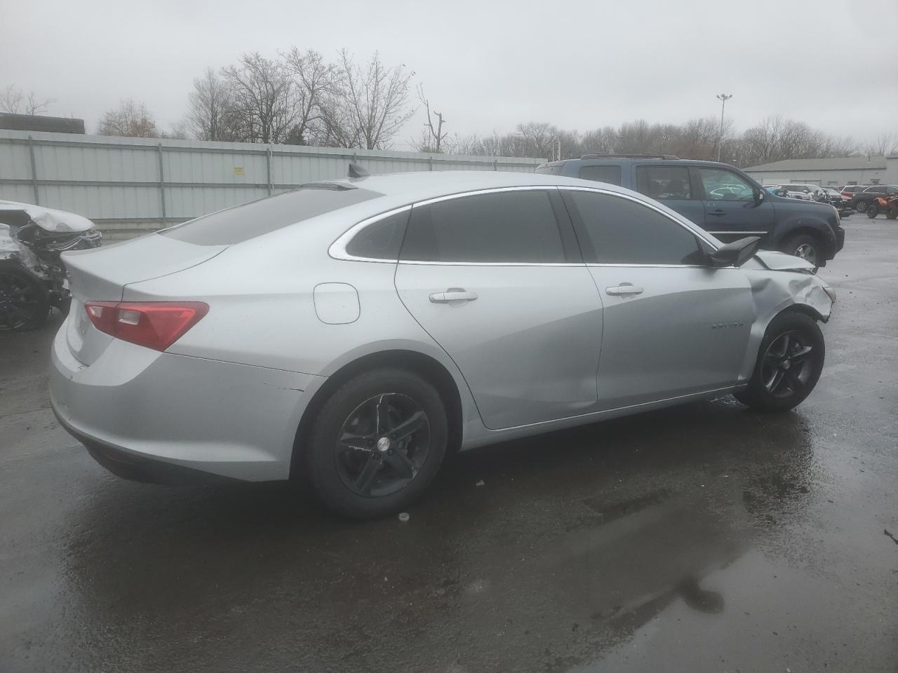 2022 Chevrolet Malibu VIN 1G1ZC5ST8NF155217 Copart auction photo, front end / side damage thumbnail 3