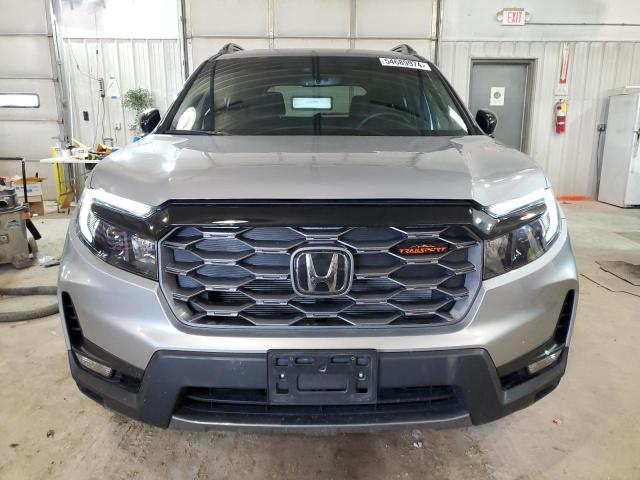 2022 Honda Passport VIN 5FNYF8H69NB023701 Copart auction photo, hail damage thumbnail 5