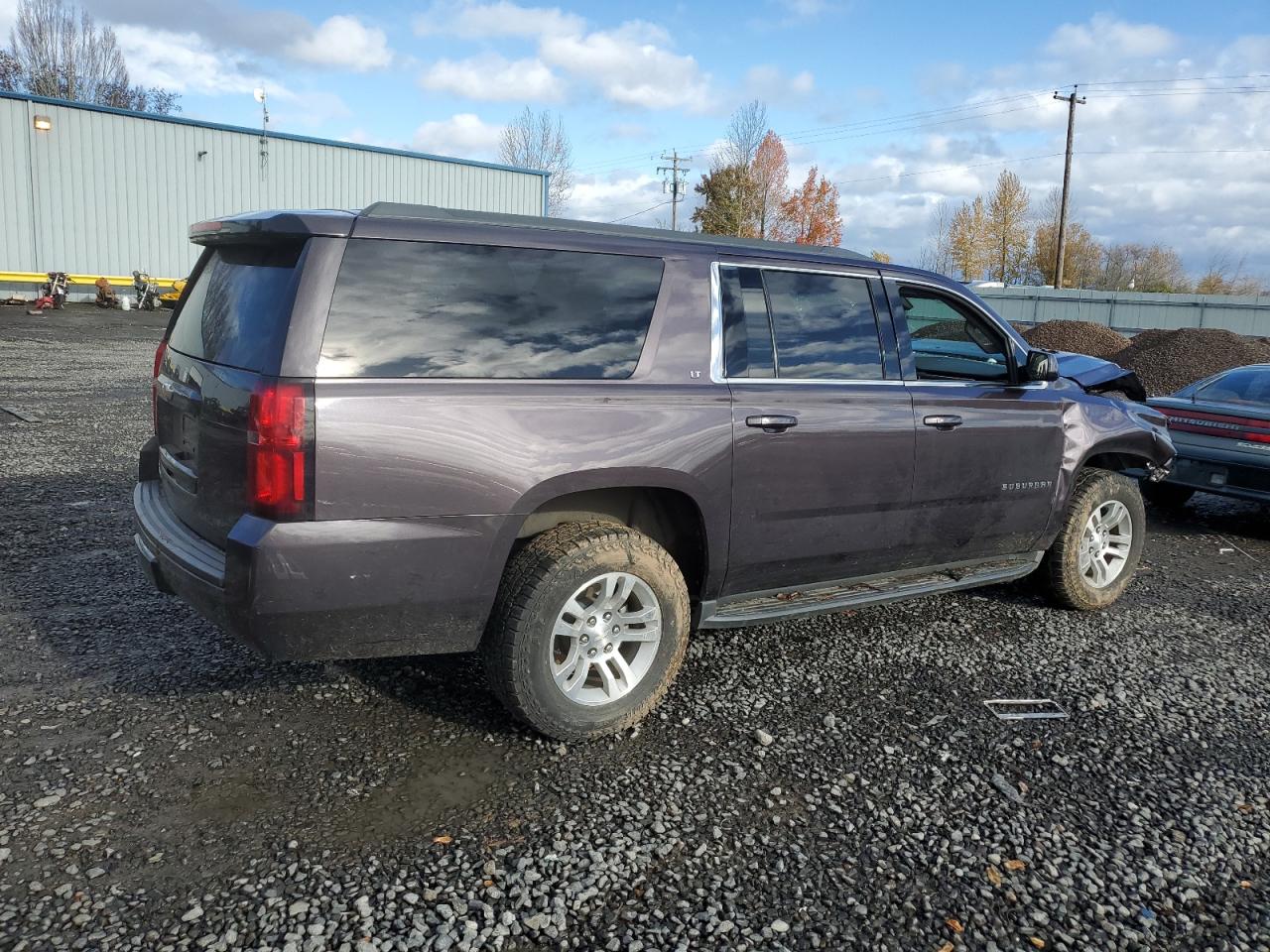 2016 Chevrolet Suburban VIN 1GNSKHKC9GR268521 Copart auction photo, front end / side damage thumbnail 3