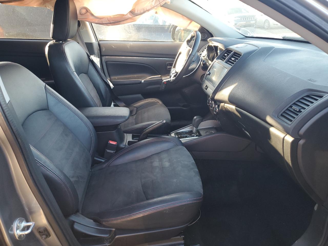 2018 Mitsubishi Outlander VIN JA4AP3AW1JZ033620 Copart auction photo, side damage thumbnail 7