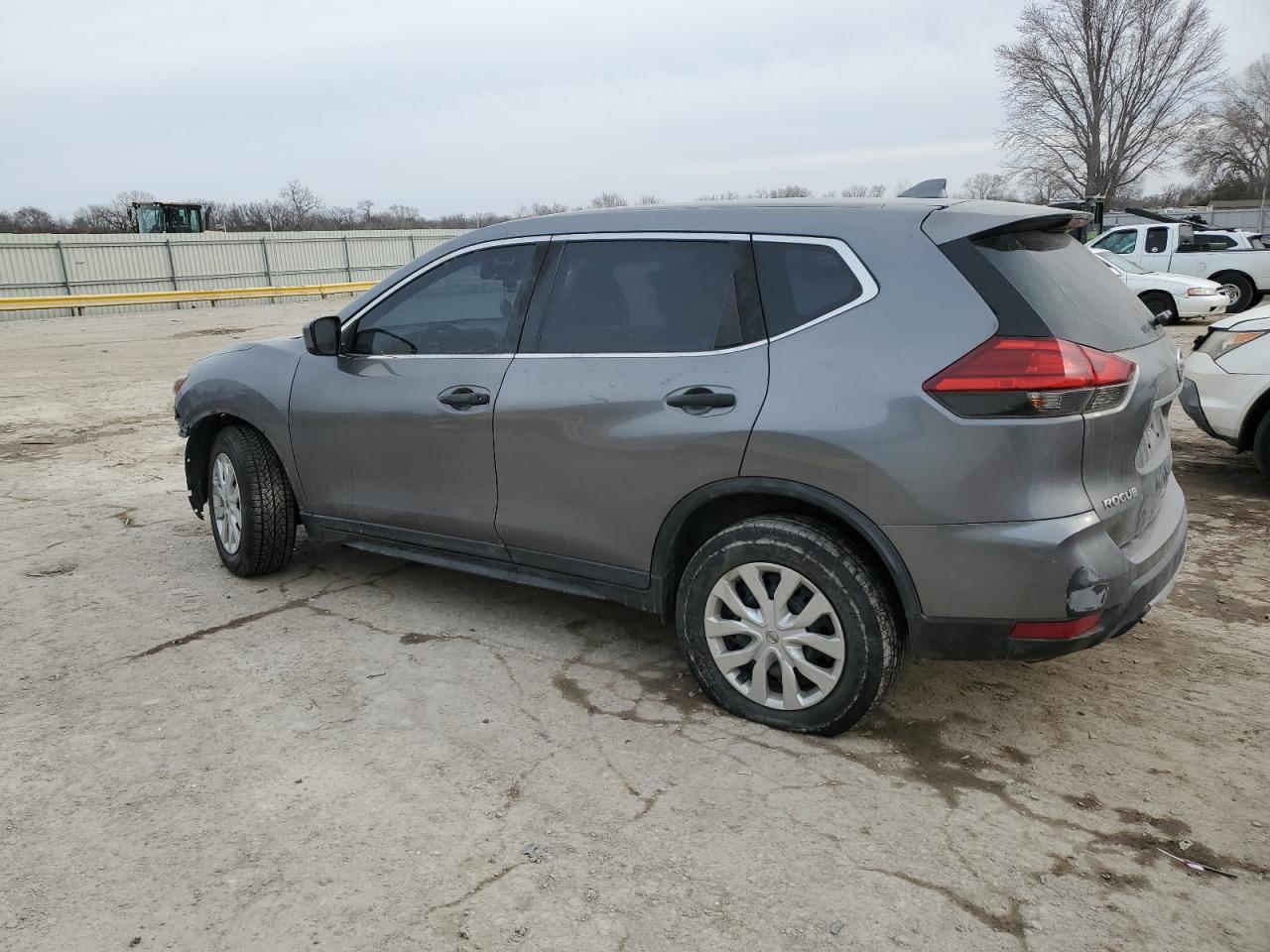 2017 Nissan Rogue VIN KNMAT2MT3HP552994 Copart auction photo, front end / rear end damage thumbnail 2