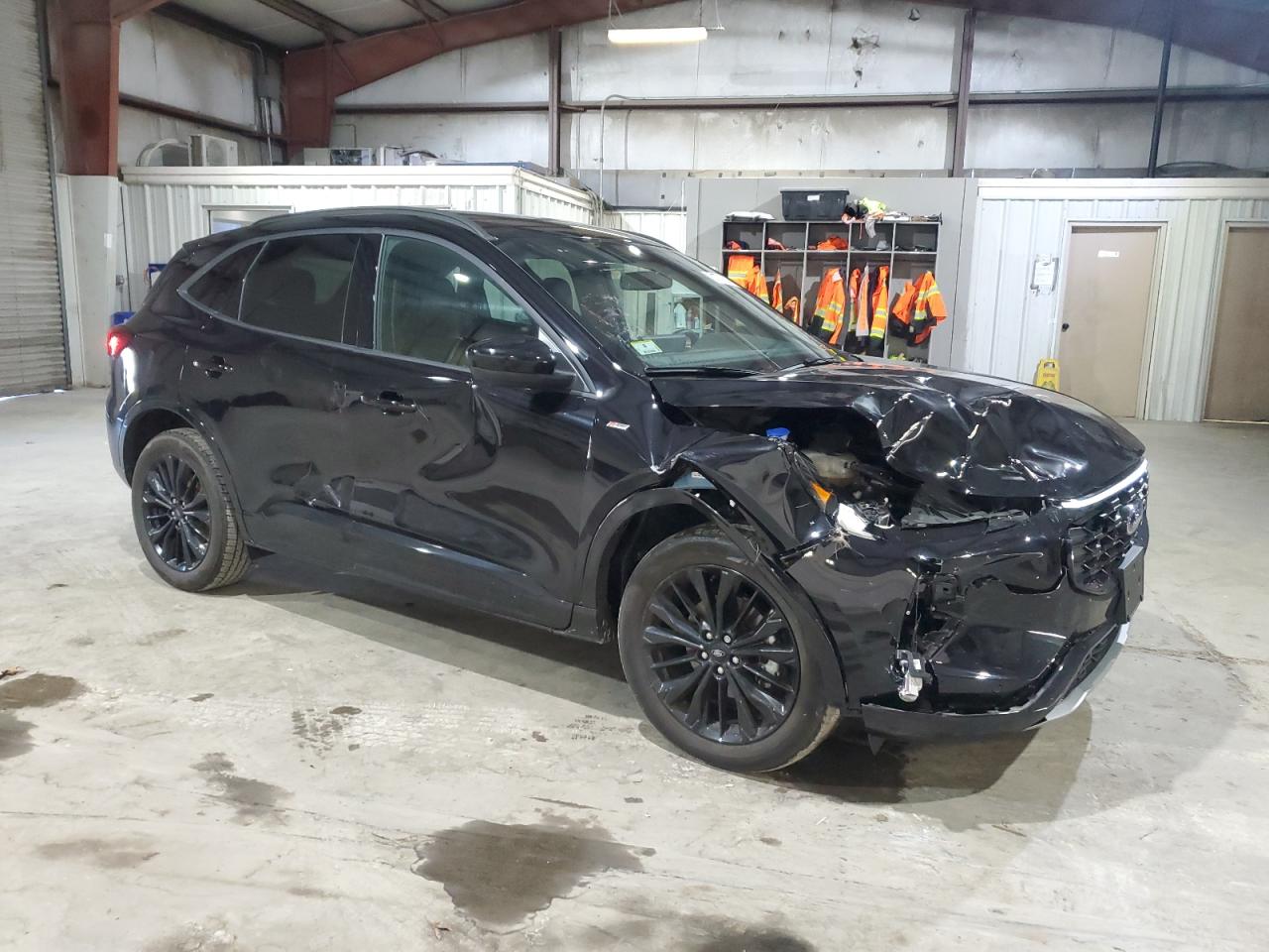 2023 Ford Escape VIN 1FMCU9PA4PUA55991 Copart auction photo, front end / side damage thumbnail 4