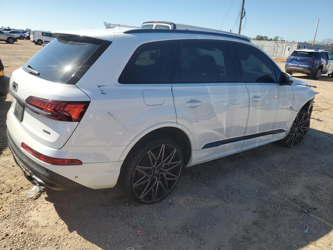 2020 Audi Q7 VIN WA1LXAF74LD006037 Copart auction photo, front end / side damage thumbnail 3