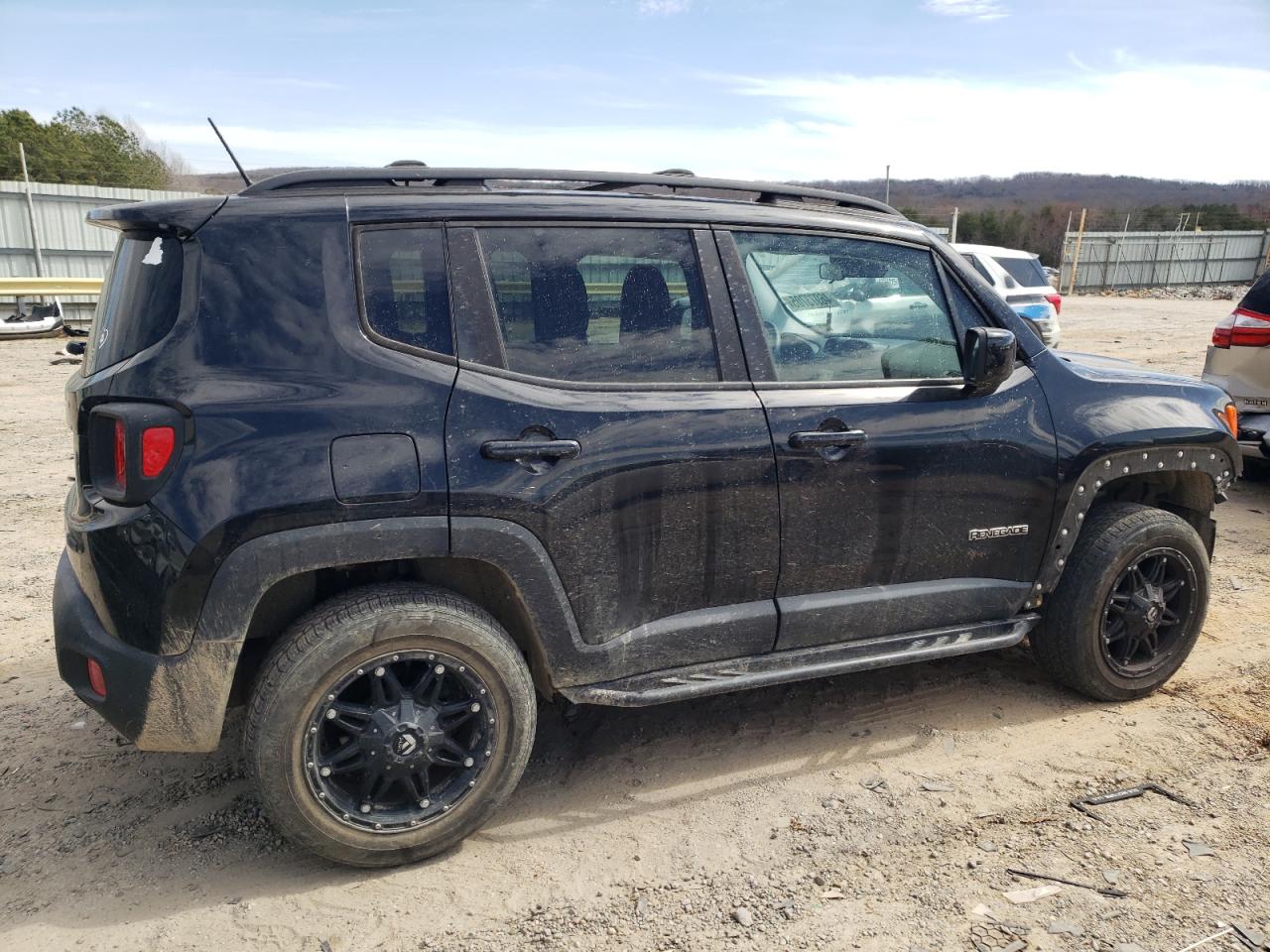 2015 Jeep Renegade VIN ZACCJBBT7FPB84627 Copart auction photo, front end / side damage thumbnail 3
