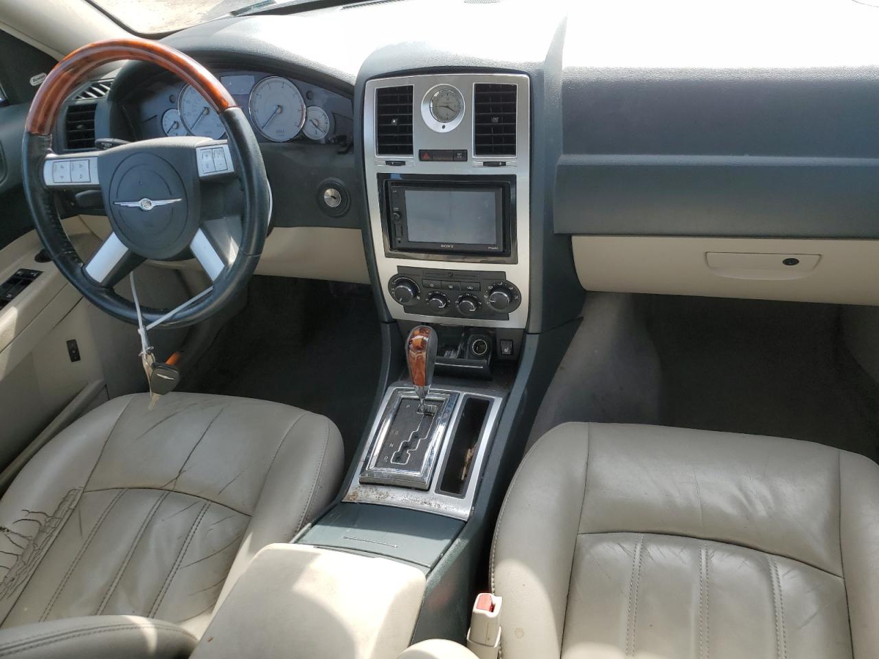 2006 Chrysler 300 VIN 2C3LK63H96H336010 Copart auction photo, side / minor dent/scratches damage thumbnail 8