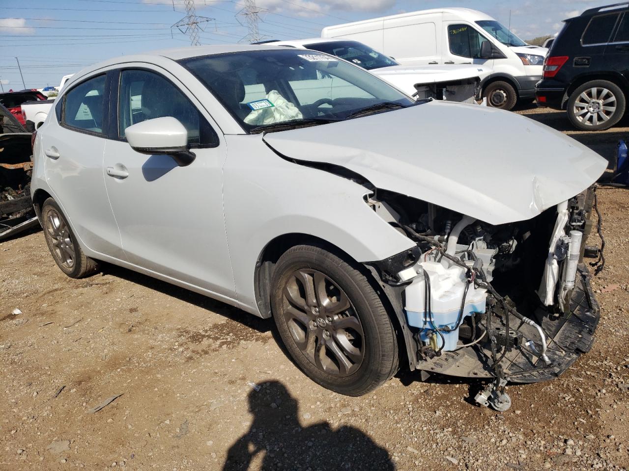 2020 Toyota Yaris VIN 3MYDLBJV1LY716660 Copart auction photo, front end damage thumbnail 4