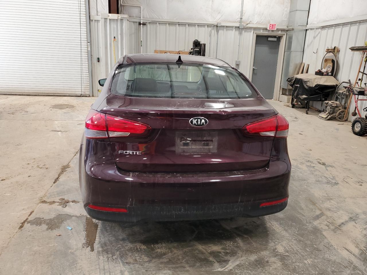 2018 KIA Forte VIN 3KPFK4A71JE183912 Copart auction photo, side damage thumbnail 6