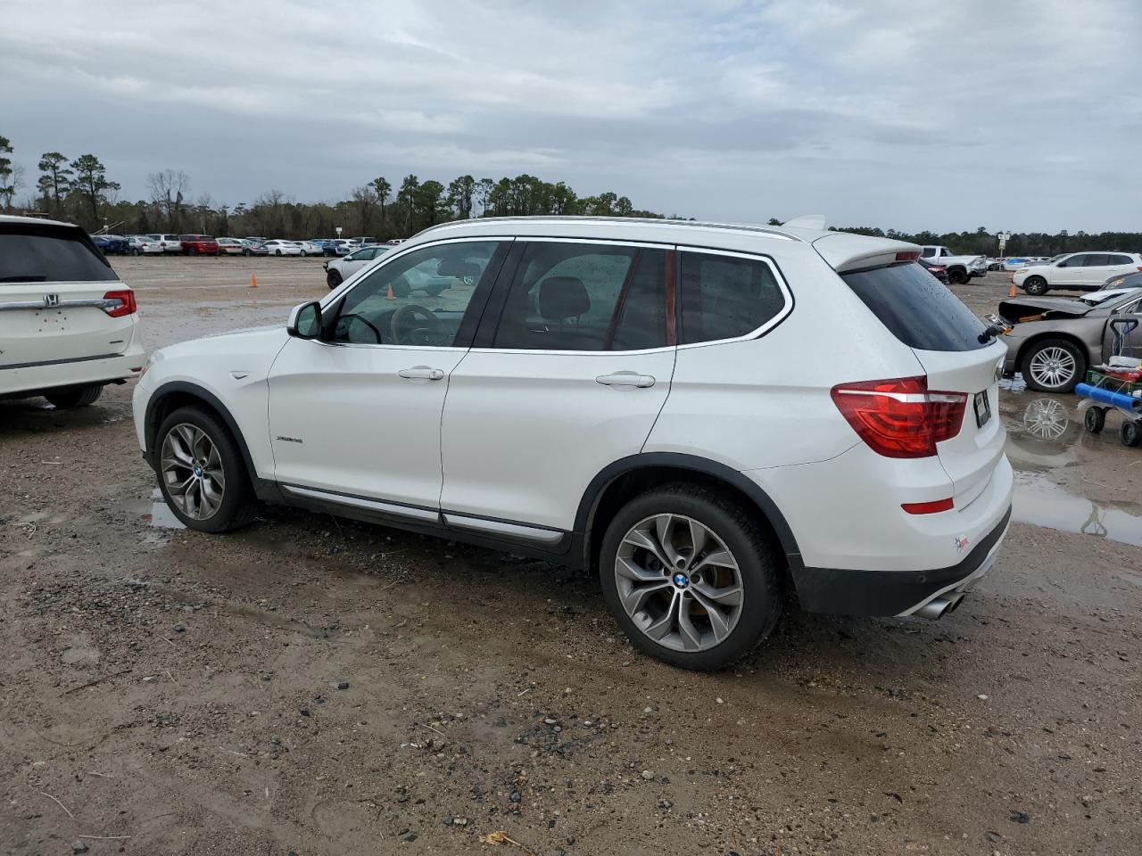 2016 BMW X3 VIN 5UXWX9C58G0D70674 Copart auction photo, normal wear / minor dent/scratches damage thumbnail 2