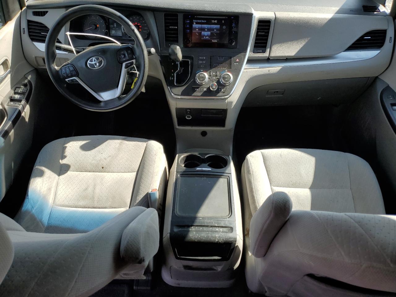 2017 Toyota Sienna VIN 5TDKZ3DC0HS809589 Copart auction photo, front end / minor dent/scratches damage thumbnail 8