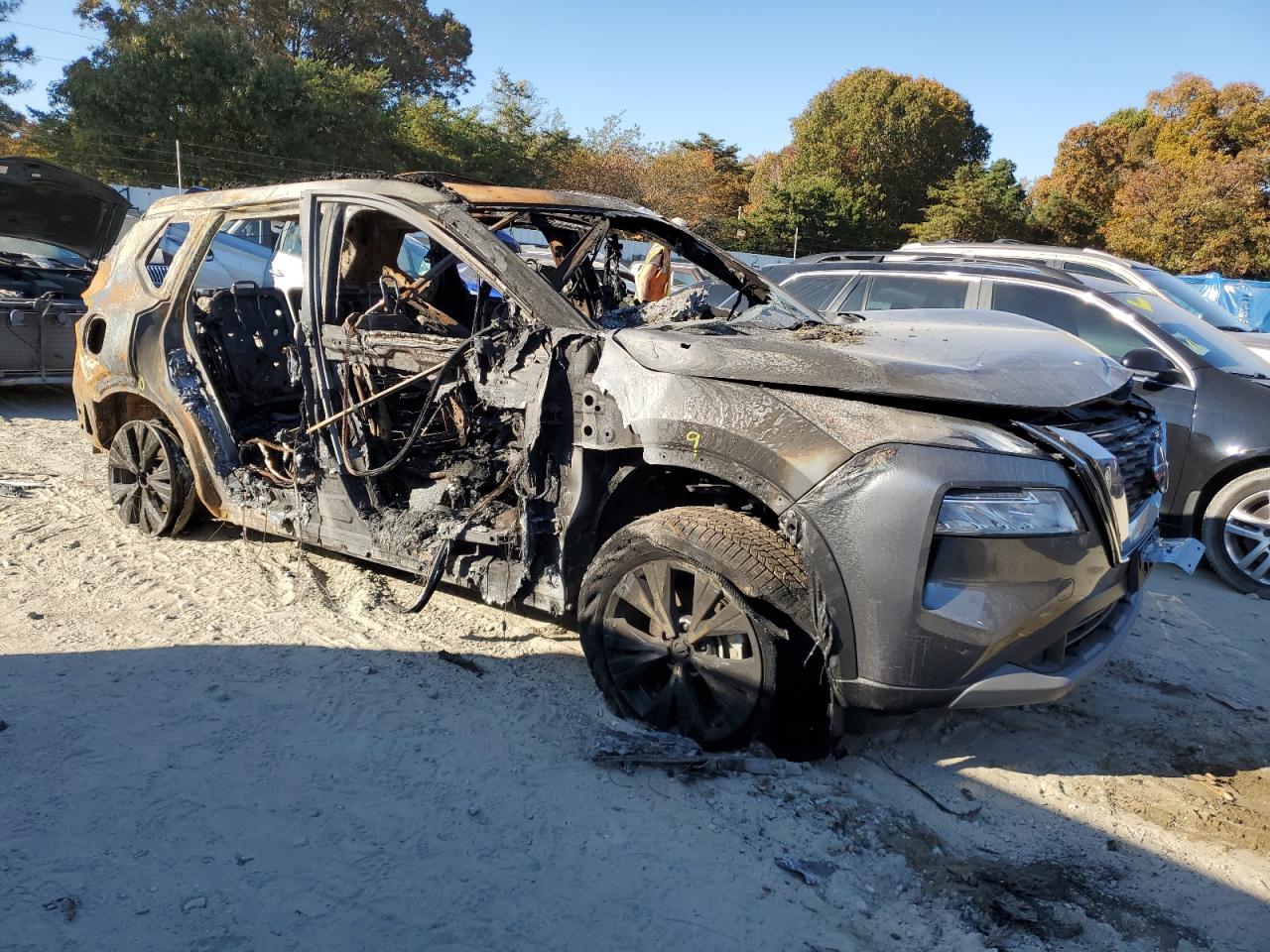 2021 Nissan Rogue VIN 5N1AT3BB0MC761428 Copart auction photo, burn damage thumbnail 4