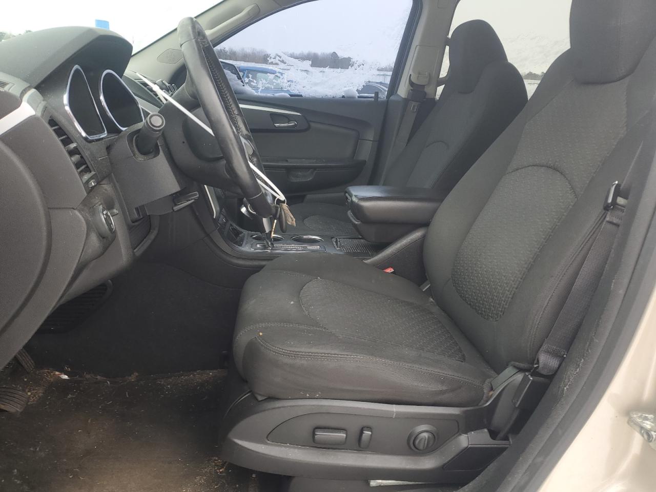 2012 Chevrolet Traverse VIN 1GNKRGEDXCJ138010 Copart auction photo, side / front end damage thumbnail 7