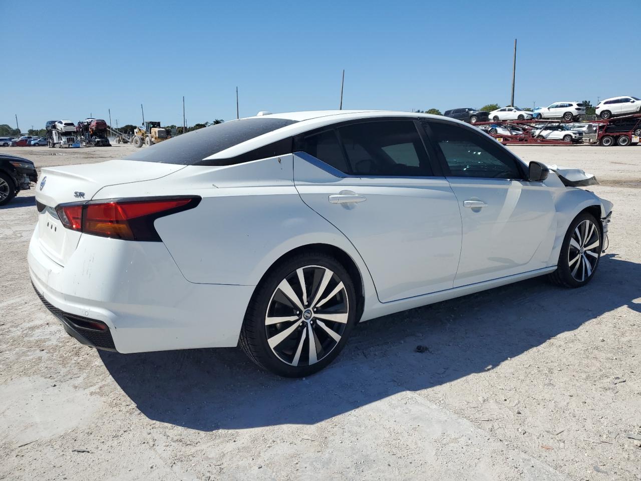 2020 Nissan Altima VIN 1N4BL4CV7LC234868 Copart auction photo, front end / minor dent/scratches damage thumbnail 3