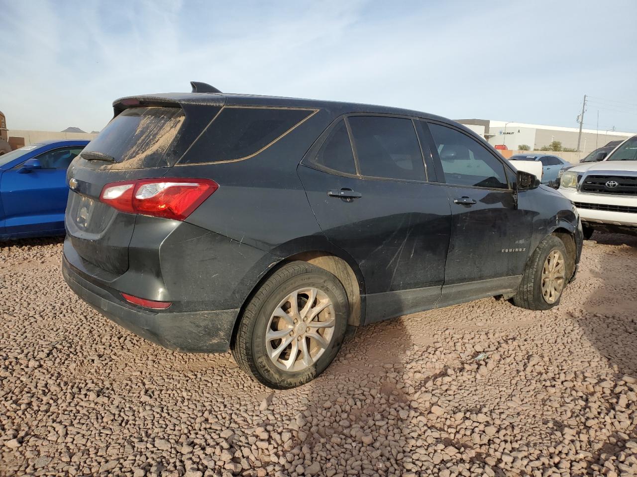2019 Chevrolet Equinox VIN 3GNAXHEVXKS556435 Copart auction photo, all over damage thumbnail 3