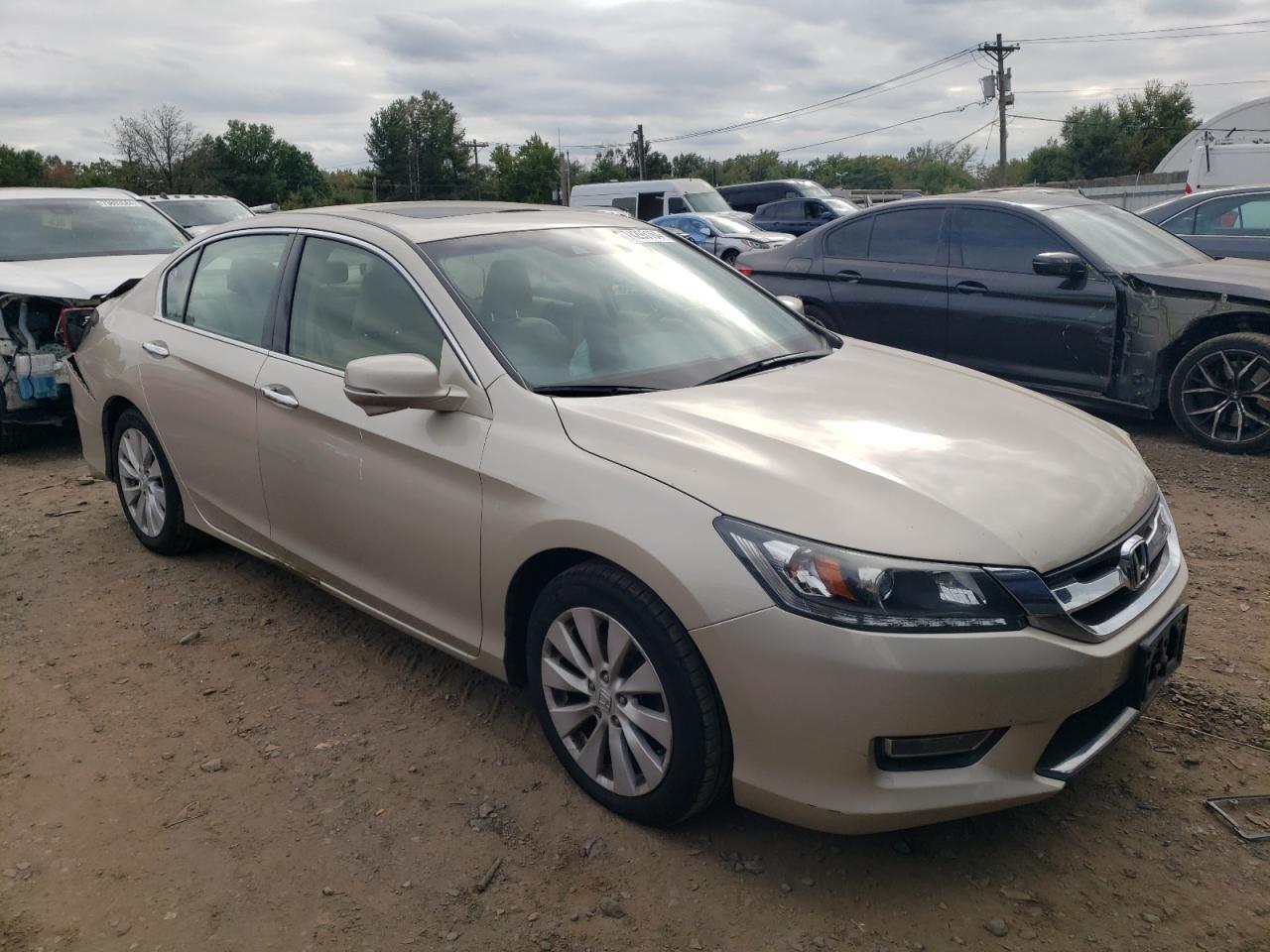 2013 Honda Accord VIN 1HGCR3F86DA034236 Copart auction photo, rear end damage thumbnail 4
