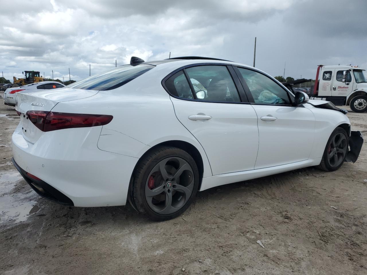 2017 Alfa Romeo Giulia VIN ZARFAEDN3H7553549 Copart auction photo, front end damage thumbnail 3