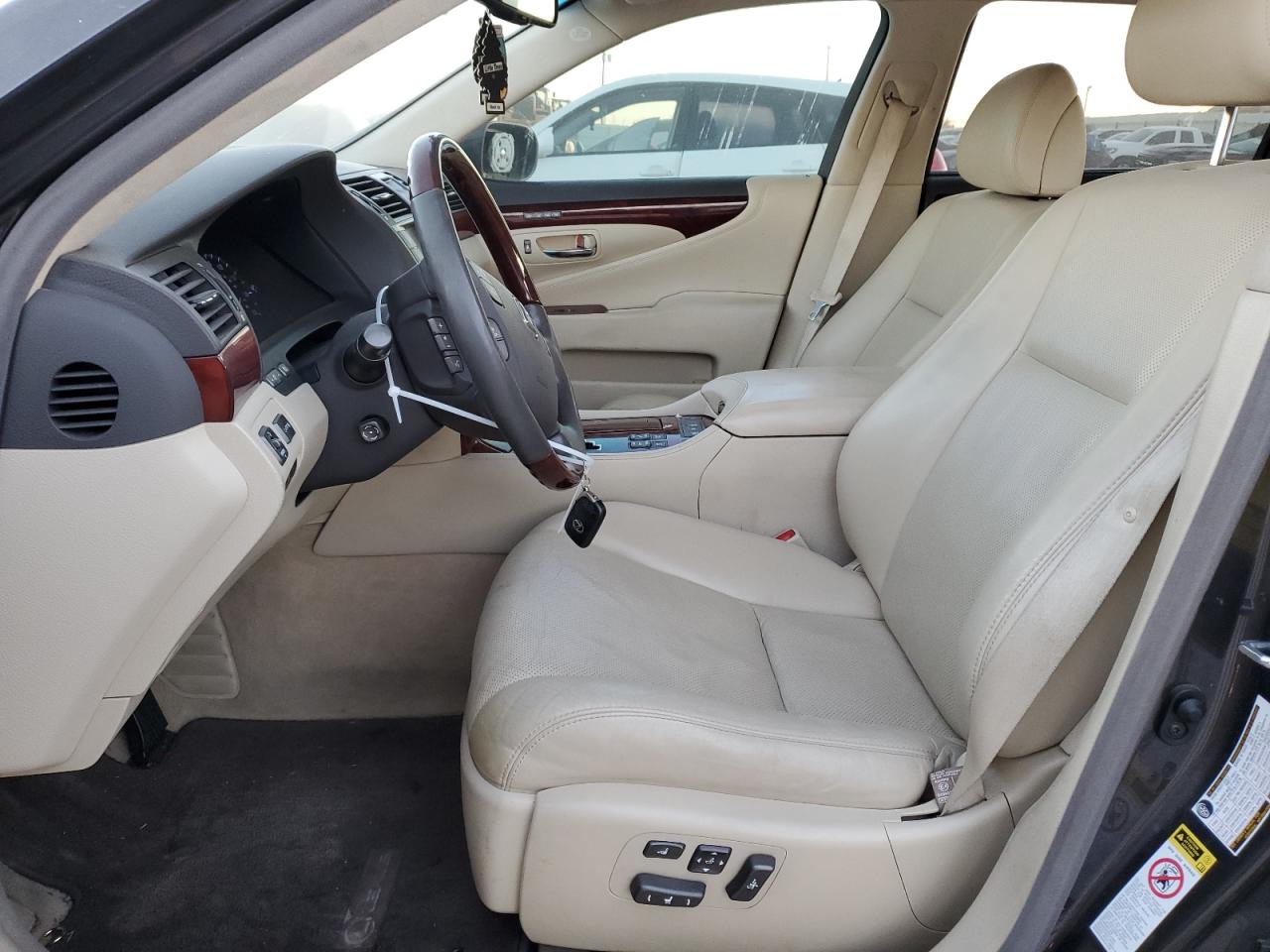 2010 Lexus LS VIN JTHGL5EF9A5040354 Copart auction photo, front end damage thumbnail 7