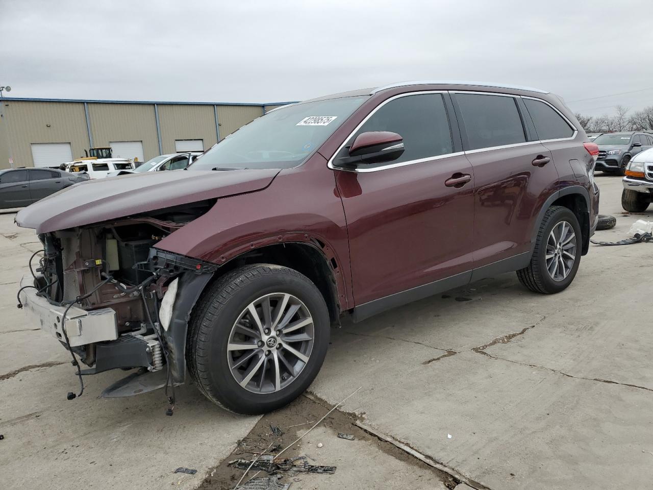 2019 Toyota Highlander VIN 5TDKZRFH5KS363636