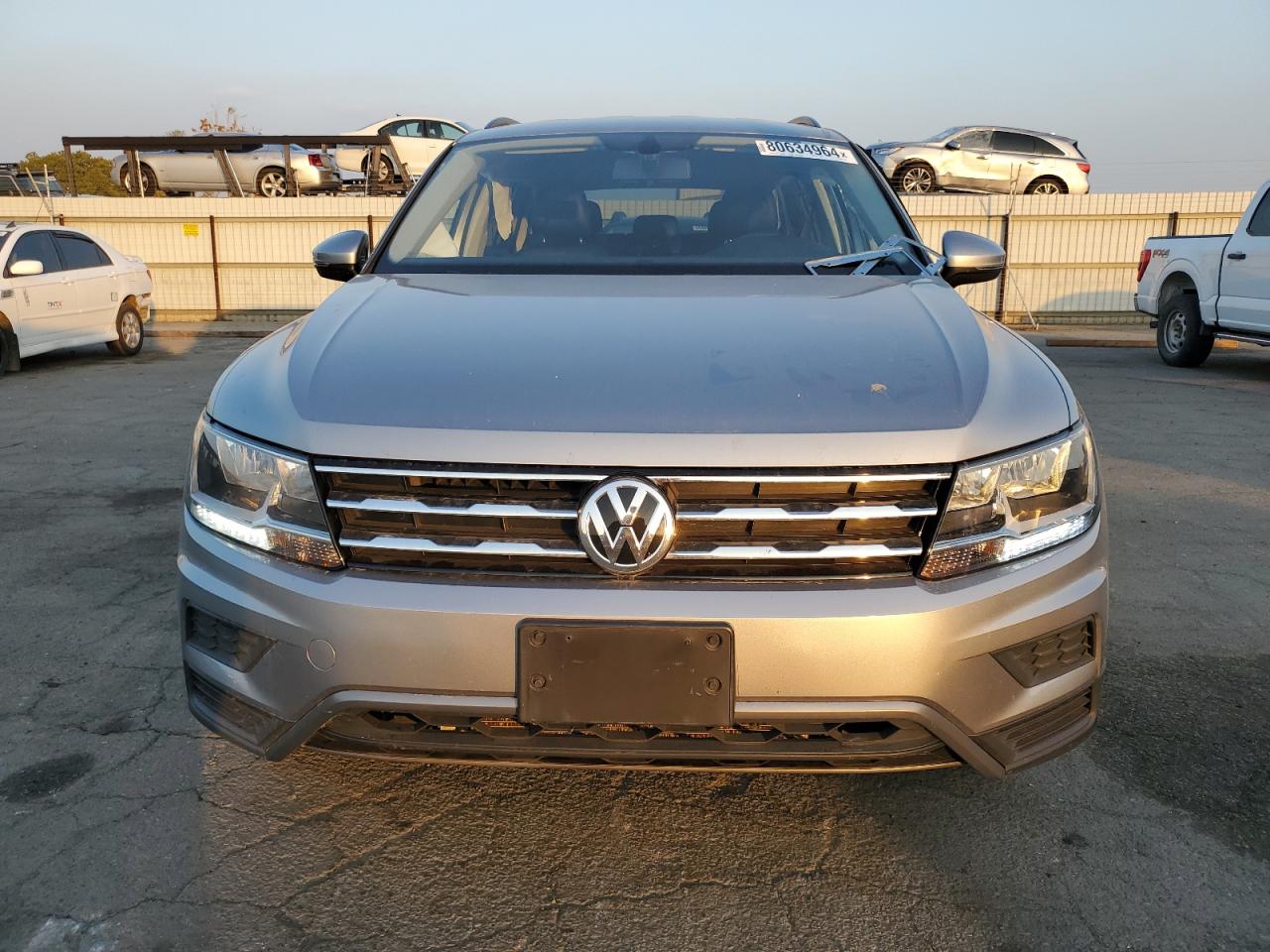 2020 Volkswagen Tiguan VIN 3VV3B7AX5LM106751 Copart auction photo, side / front end damage thumbnail 5