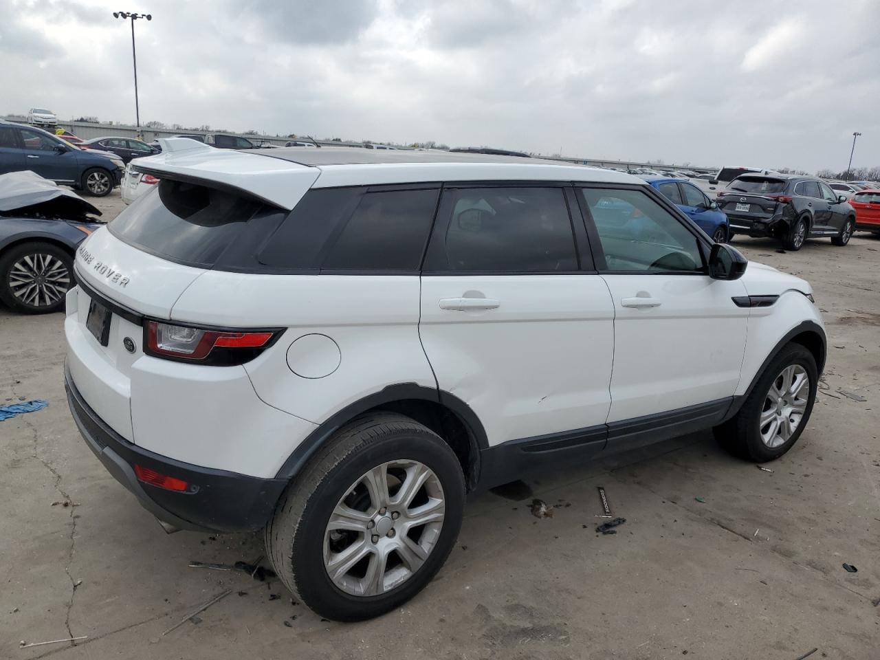 2019 Land Rover Range Rover VIN SALVP2RX6KH349965 Copart auction photo, front end / hail damage thumbnail 3