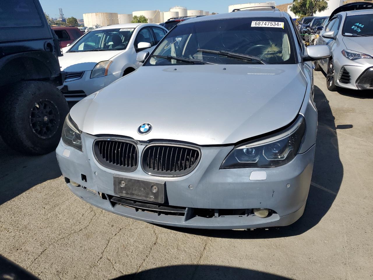 2007 BMW 5er VIN WBANB53577CP05937 Copart auction photo, burn - engine damage thumbnail 5