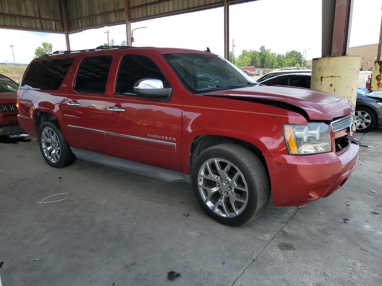 2013 Chevrolet Suburban VIN 1GNSCKE03DR259448 Copart auction photo, front end damage thumbnail 4