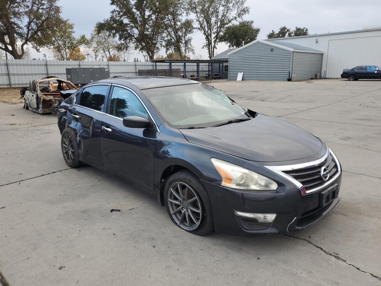 2014 Nissan Altima VIN 1N4AL3AP4EC416346 Copart auction photo, all over damage thumbnail 4