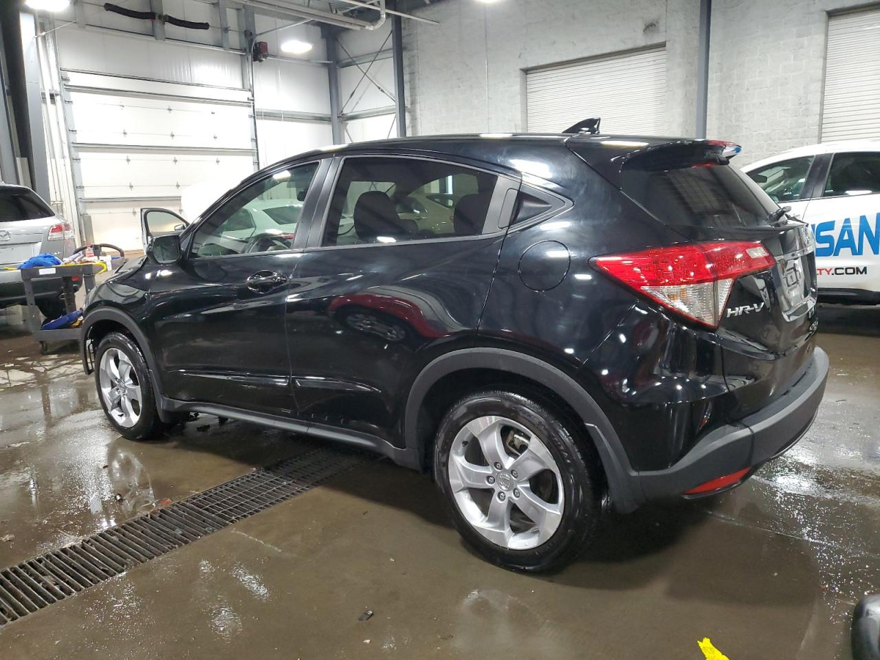 2020 Honda HR-V VIN 3CZRU6H39LM717036 Copart auction photo, front end damage thumbnail 2