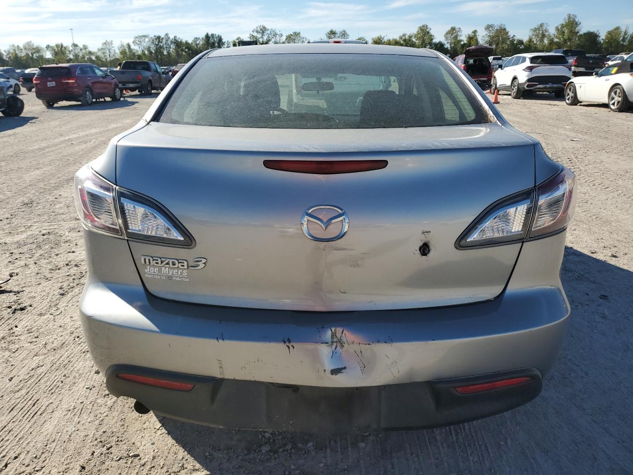 2011 Mazda 3 VIN JM1BL1UF7B1496691 Copart auction photo, side / front end damage thumbnail 6