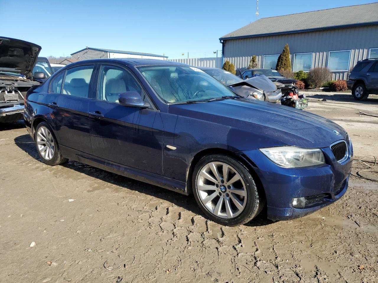 2011 BMW 3er VIN WBAPH7C55BE677104 Copart auction photo, rear end damage thumbnail 4