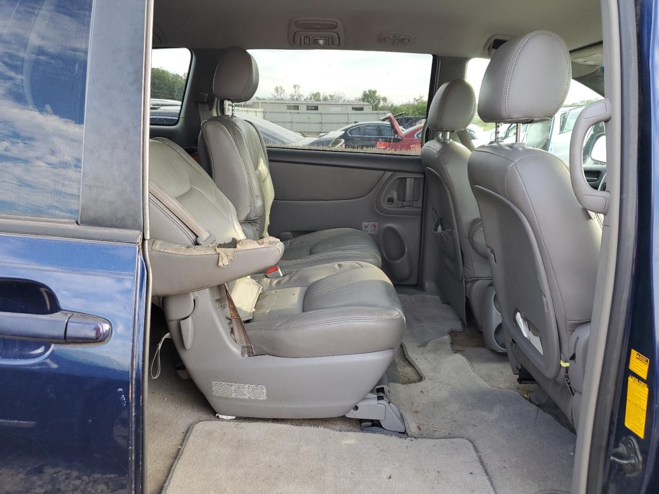 2007 Toyota Sienna VIN 5TDZK23C57S031089 Copart auction photo, front end damage thumbnail 12