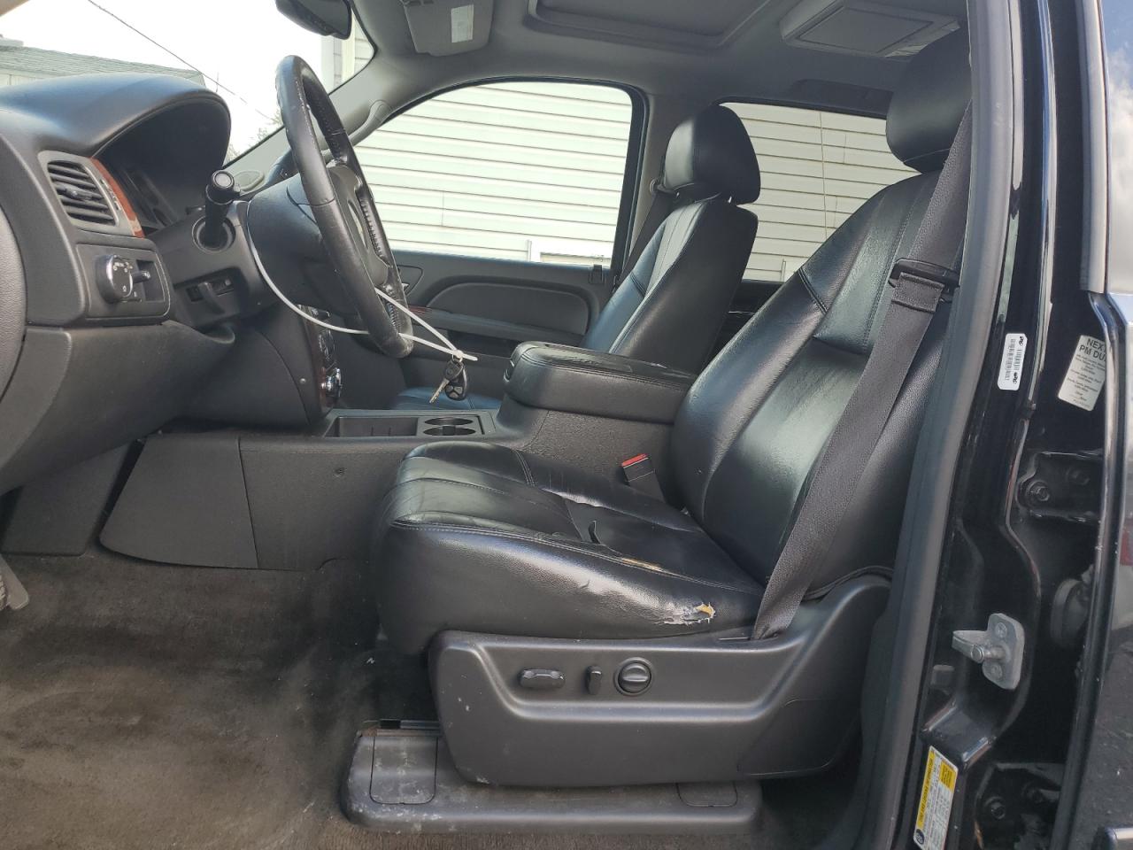 2013 Chevrolet Suburban VIN 1GNSCJE02DR359695 Copart auction photo, minor dent/scratches / mechanical damage thumbnail 7