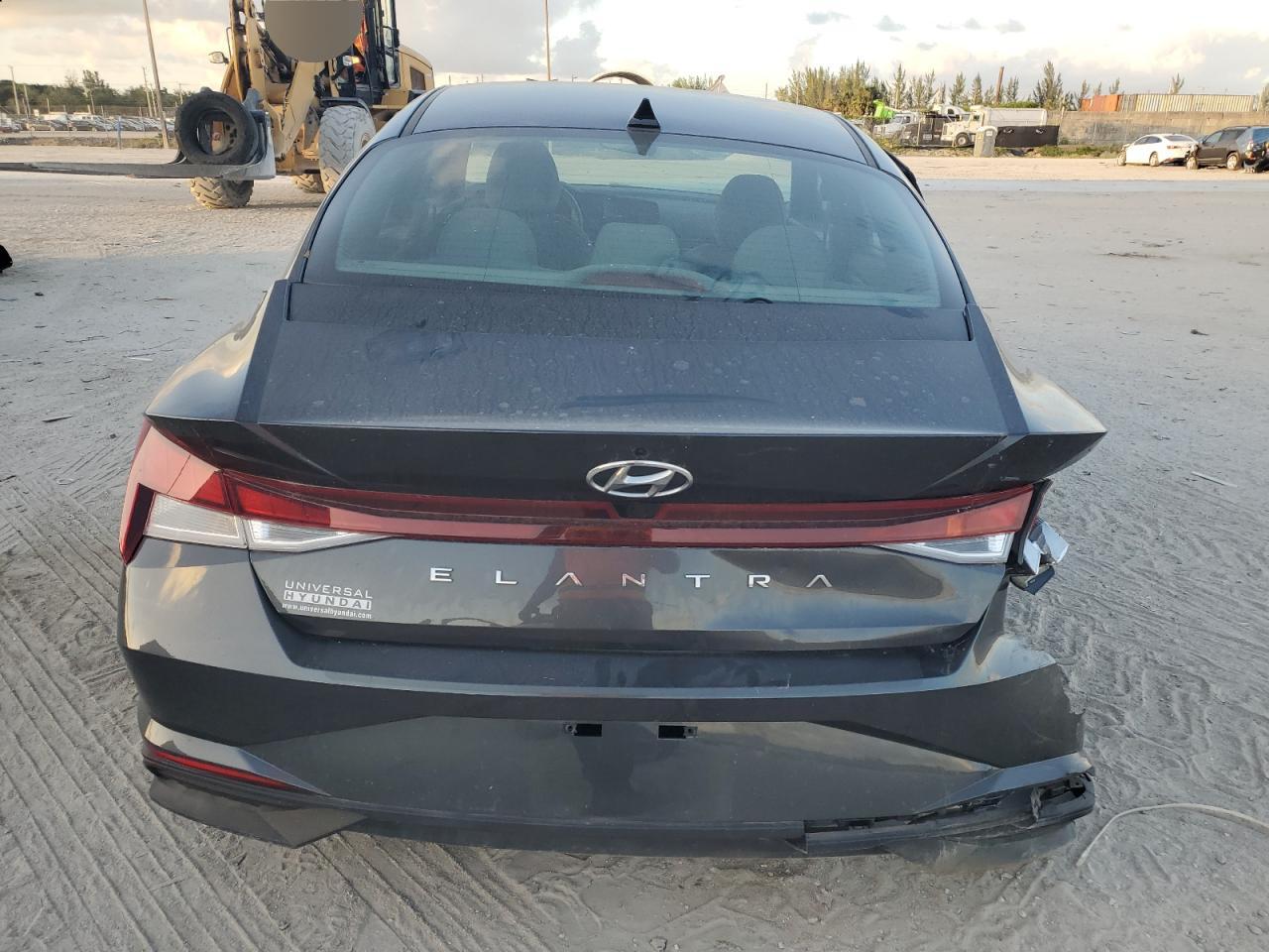 2021 Hyundai Elantra VIN 5NPLM4AG1MH041184 Copart auction photo, side / minor dent/scratches damage thumbnail 6