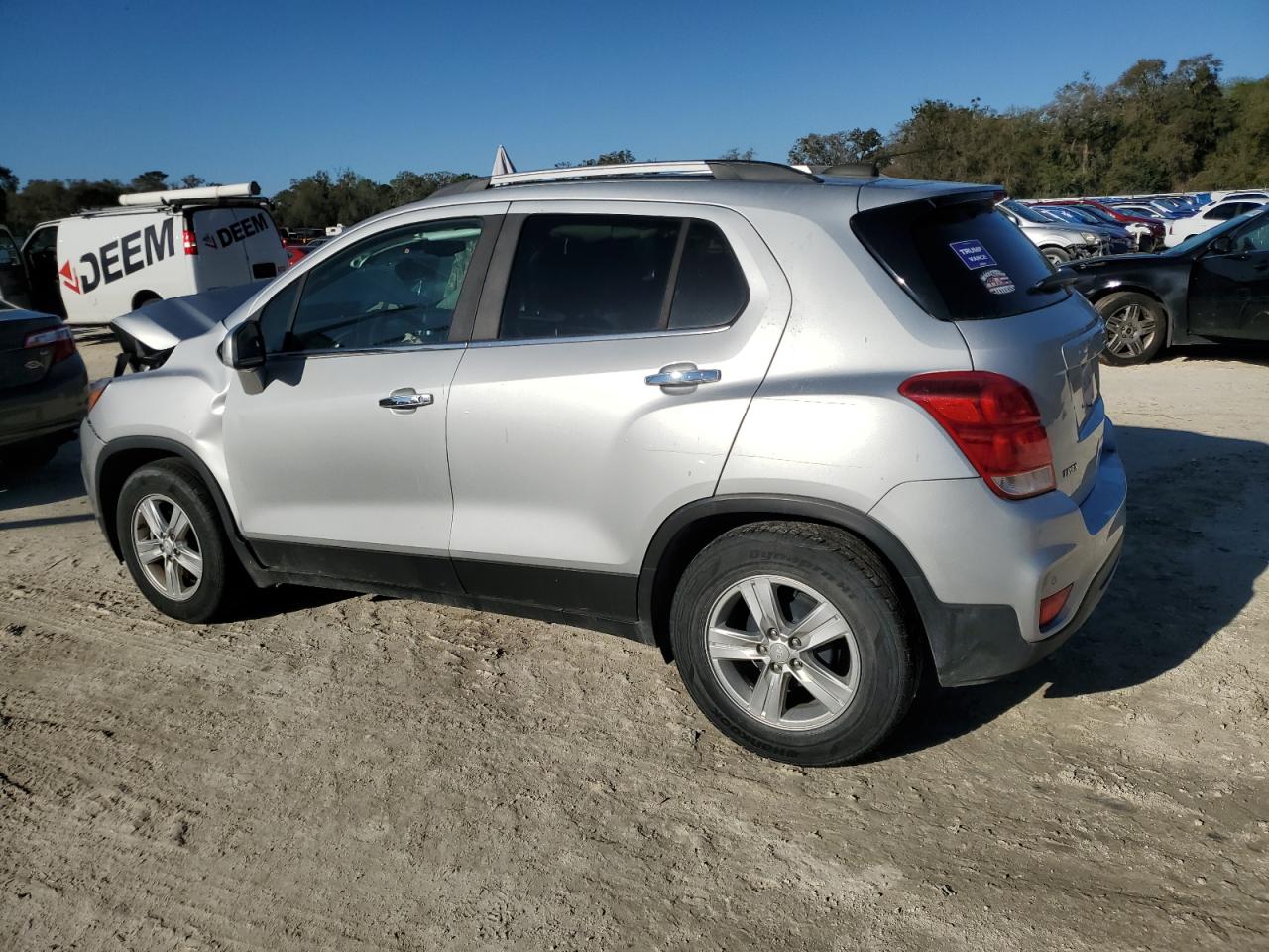 2019 Chevrolet Trax VIN 3GNCJLSB3KL392463 Copart auction photo, front end / minor dent/scratches damage thumbnail 2