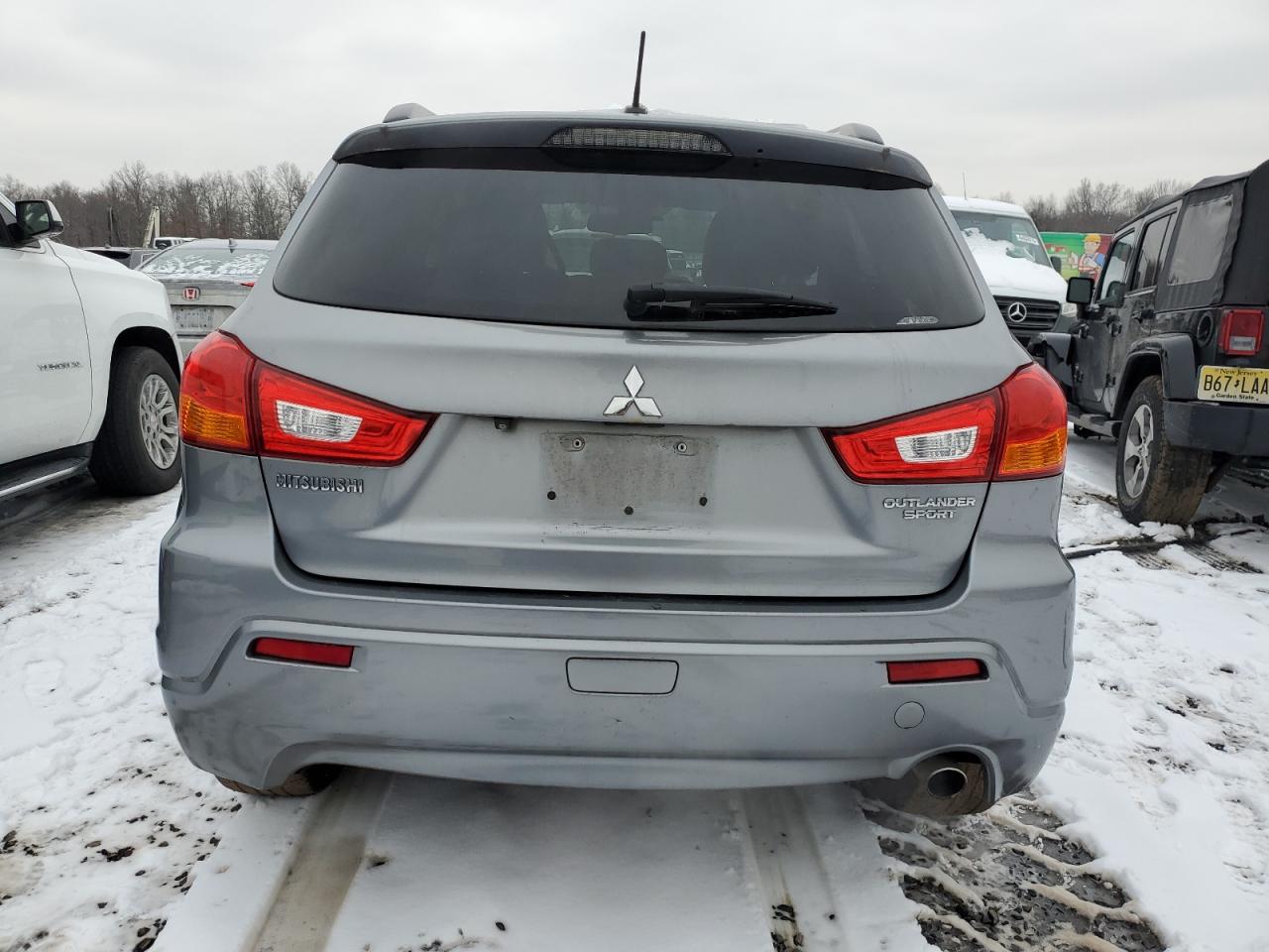 2012 Mitsubishi Outlander VIN JA4AR4AU0CZ004594 Copart auction photo, minor dent/scratches / normal wear damage thumbnail 6