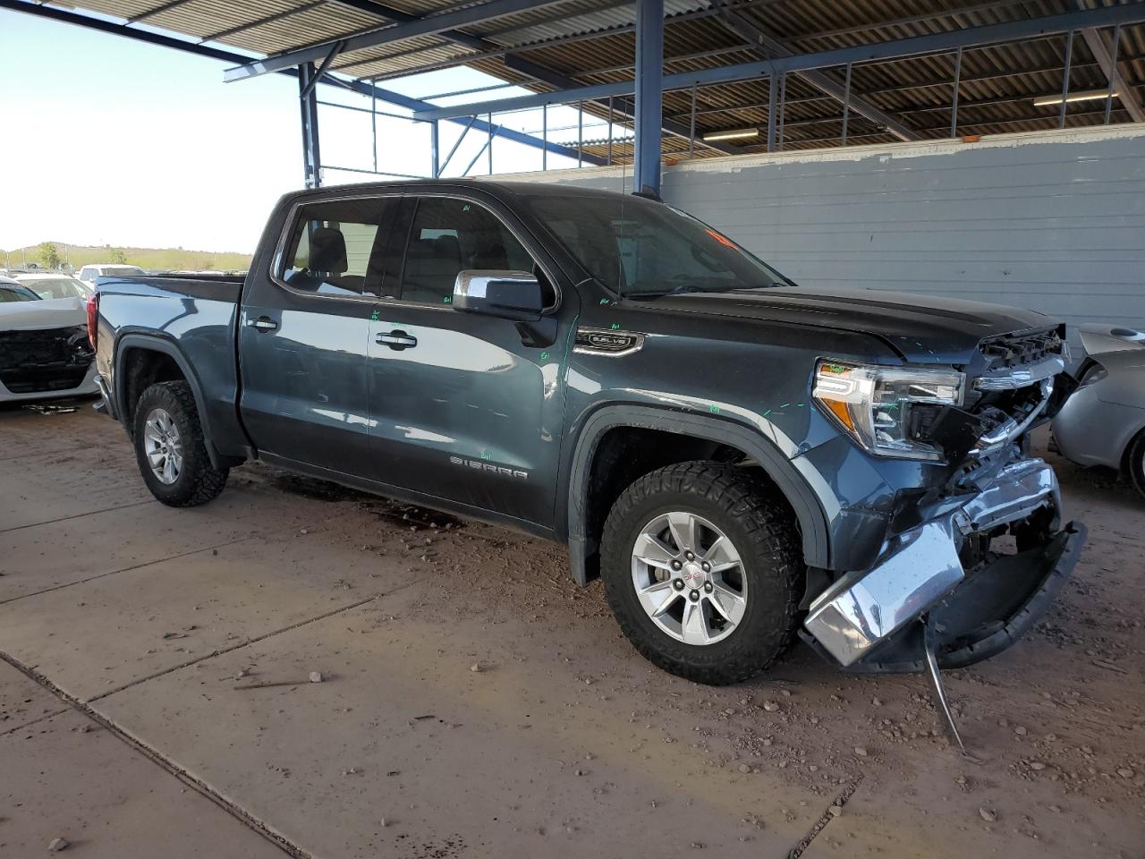 2019 GMC Sierra VIN 3GTP8BEDXKG268468 Copart auction photo, front end / side damage thumbnail 4